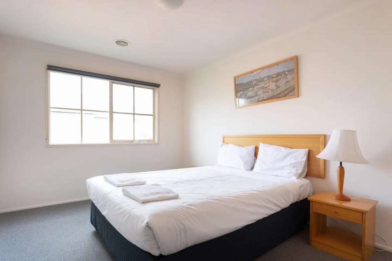 Lamplighter Motel Oakleigh Exterior photo